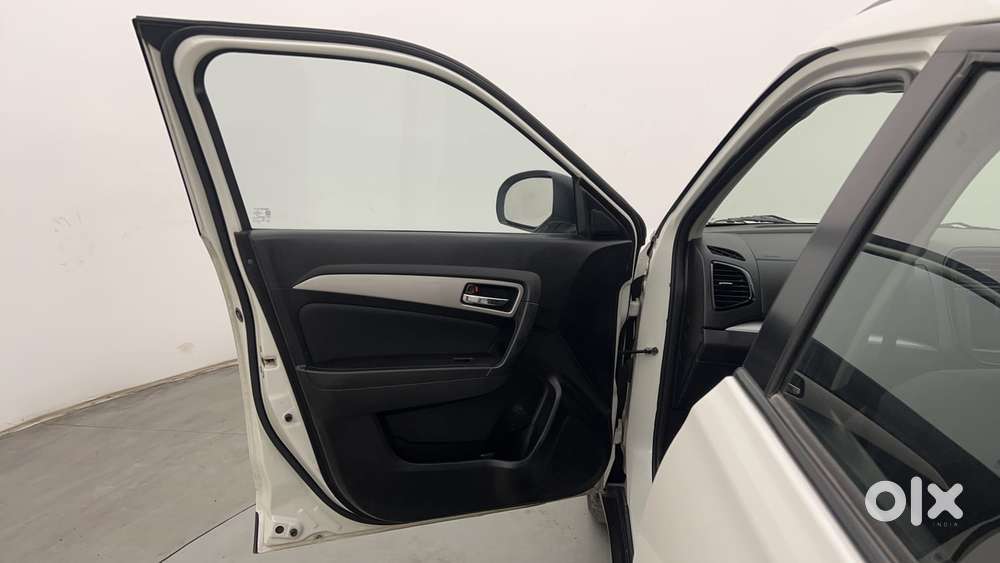 Maruti Suzuki Vitara Brezza 1.5 Zxi At, 2020, Petrol