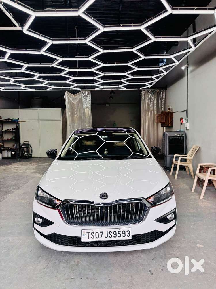 Skoda Slavia Ambition 1.0l Tsi Mt, 2022, Petrol