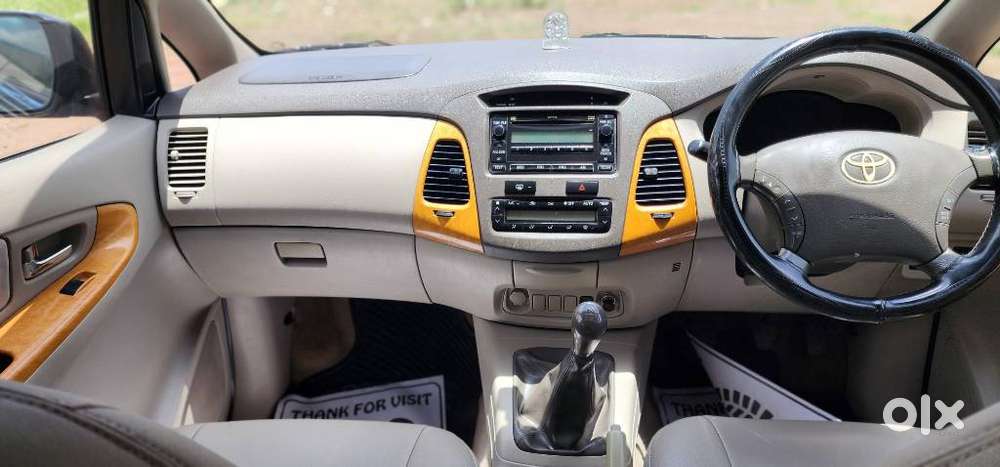 Toyota Innova 2.5 V Diesel 8-seater, 2010, Diesel