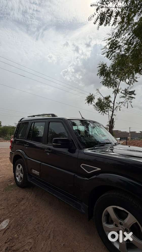 Mahindra Scorpio Classic Diesel 2022