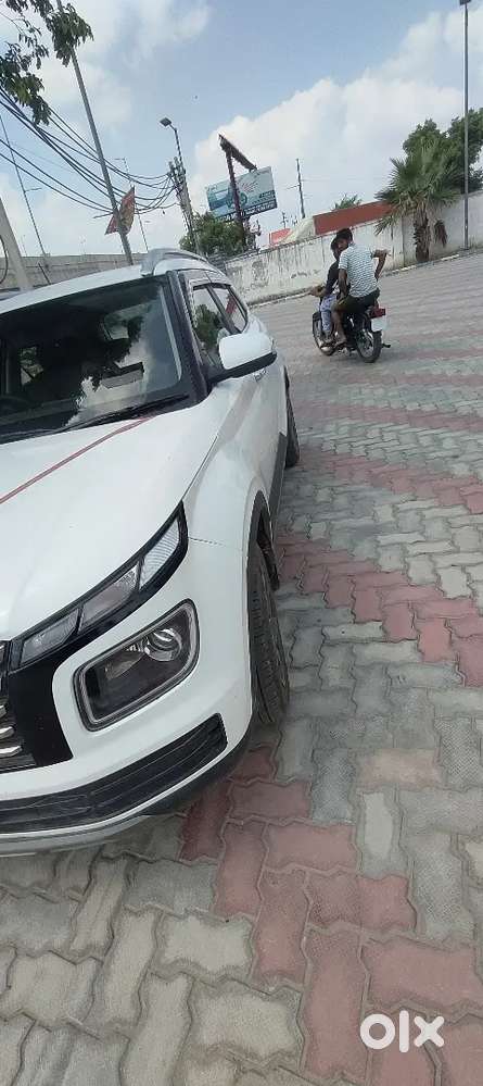 Hyundai Venue 2023 Petrol Well Maintained