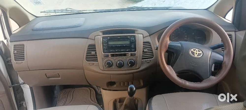 Innova 2016 Diesel 2.5g  Strong Engine  Ready For Commercial Use