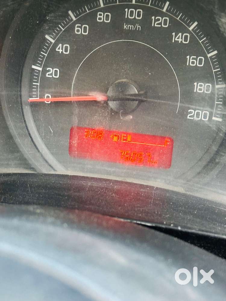 Maruti Suzuki Swift 2021 Petrol 75000 Km Driven