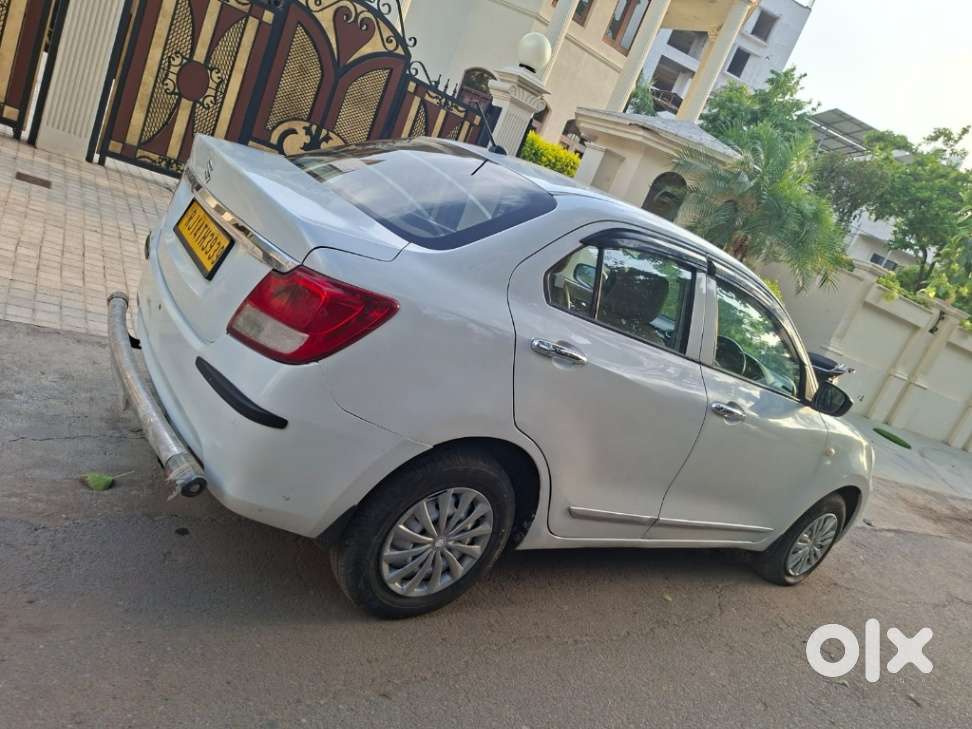 Maruti Suzuki Swift Dzire 1.3 Lxi, 2023, Cng & Hybrids