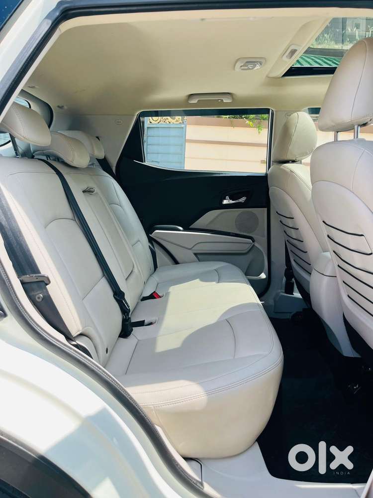 Mahindra Xuv300 W8 Option, 2020, Petrol