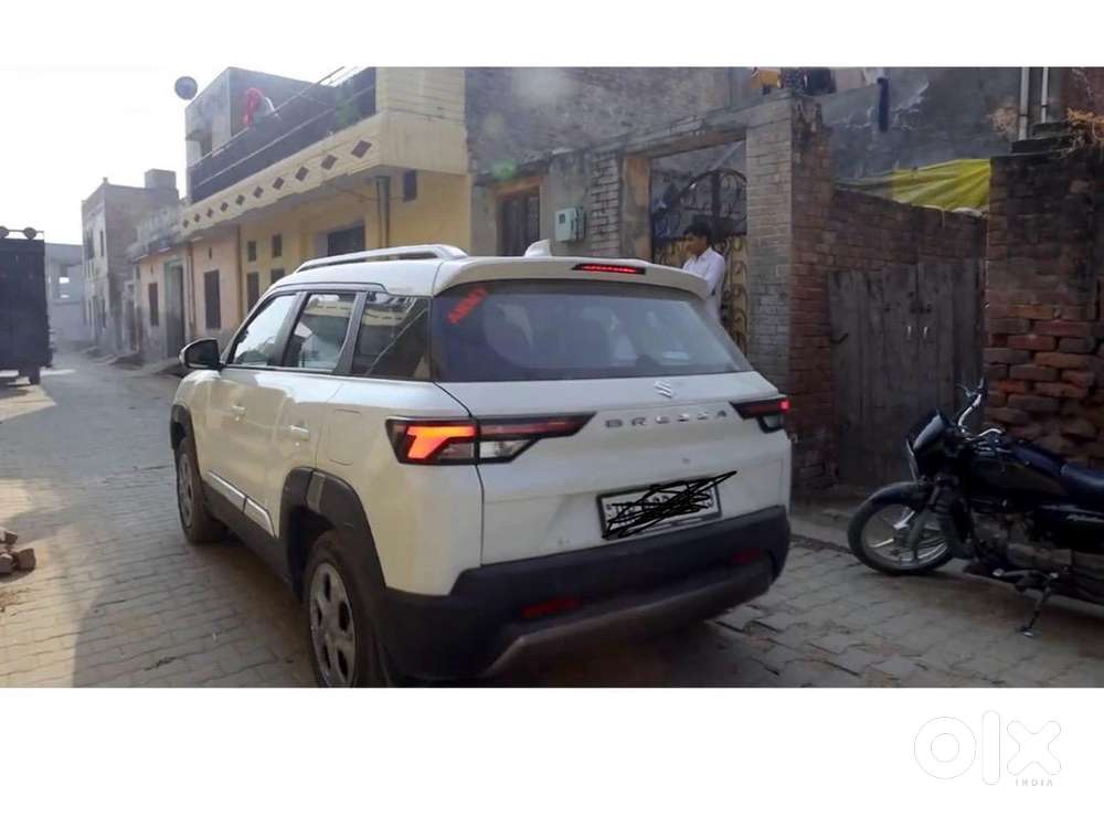 Maruti Suzuki Brezza 2024 Petrol Well Maintained