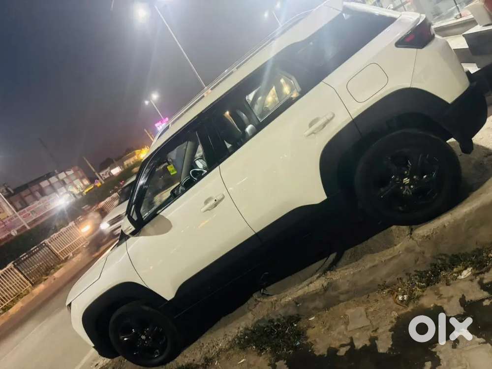 Maruti Brezza Zxi 2024