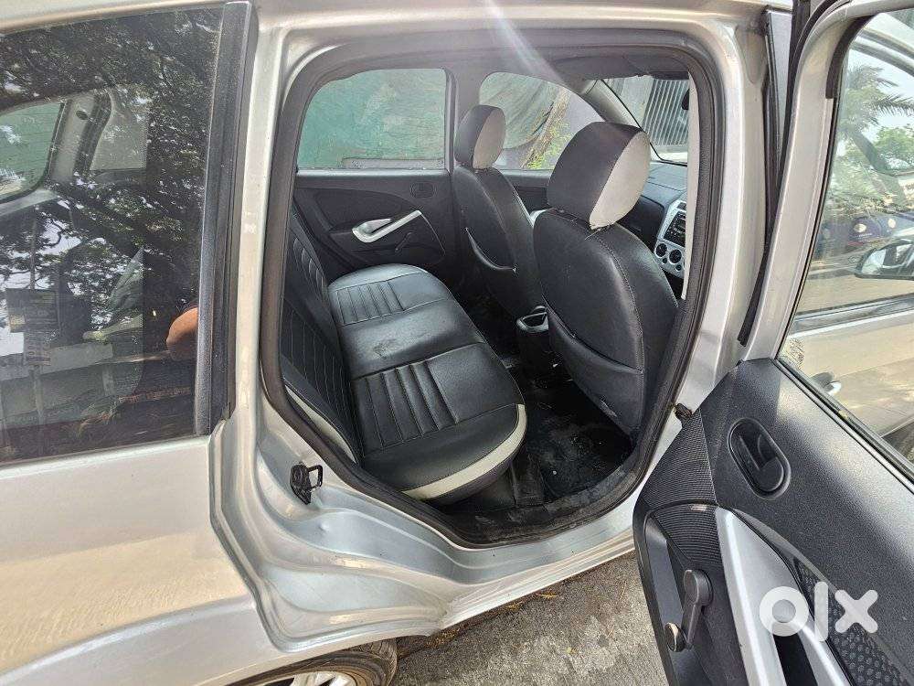 Ford Figo 2012-2015 Petrol Titanium, 2014, Petrol