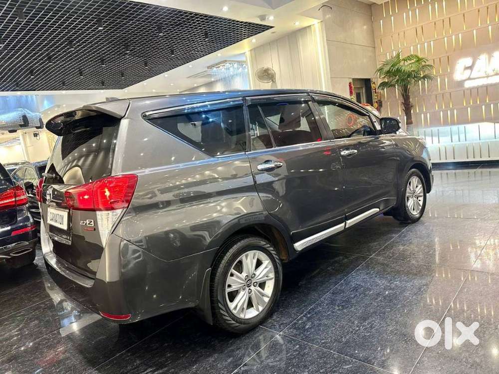 Toyota Innova Crysta 2.8z Automatic, 2017, Petrol