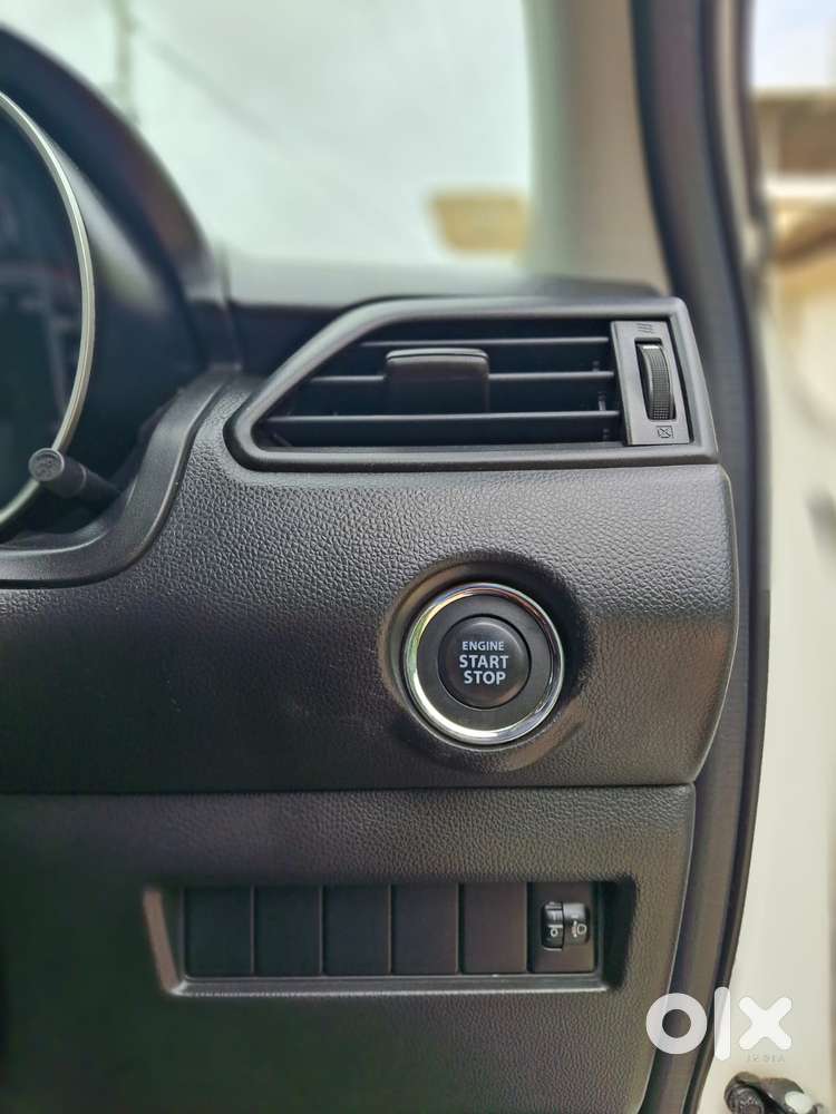 Maruti Suzuki Swift Vvt Zxi, 2019, Petrol