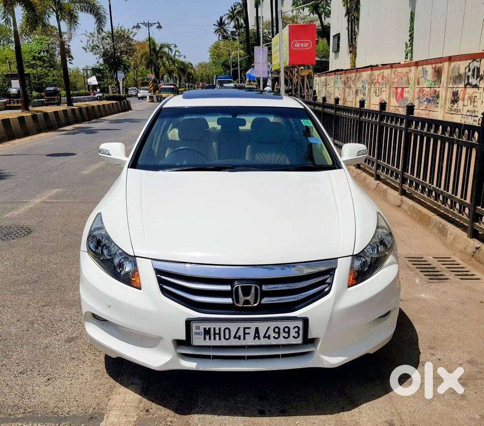 Honda Accord 2.4 Elegance Manual, 2011, Petrol