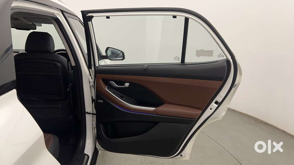 Hyundai Alcazar Platinum, 2022, Petrol