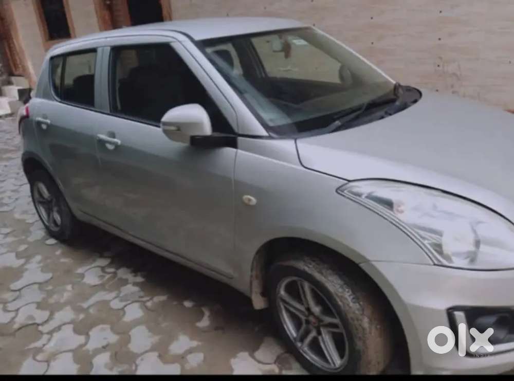 Maruti Suzuki Swift Dlx Petrol 2017