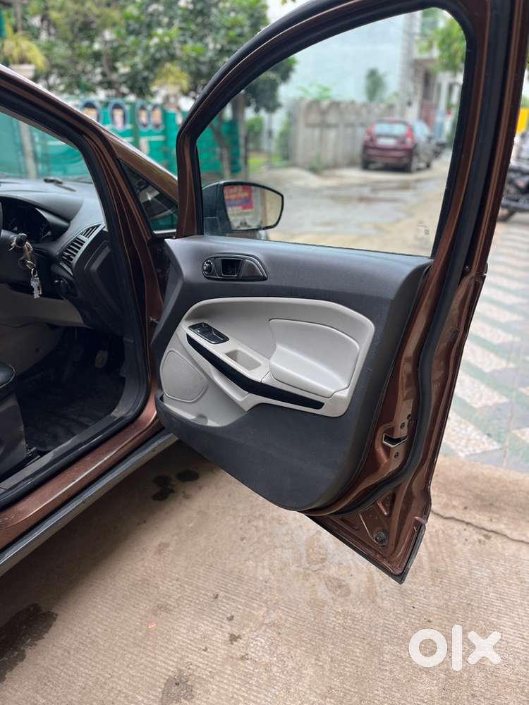 Ford Ecosport 2018 Model Petrol 60,000km Driven