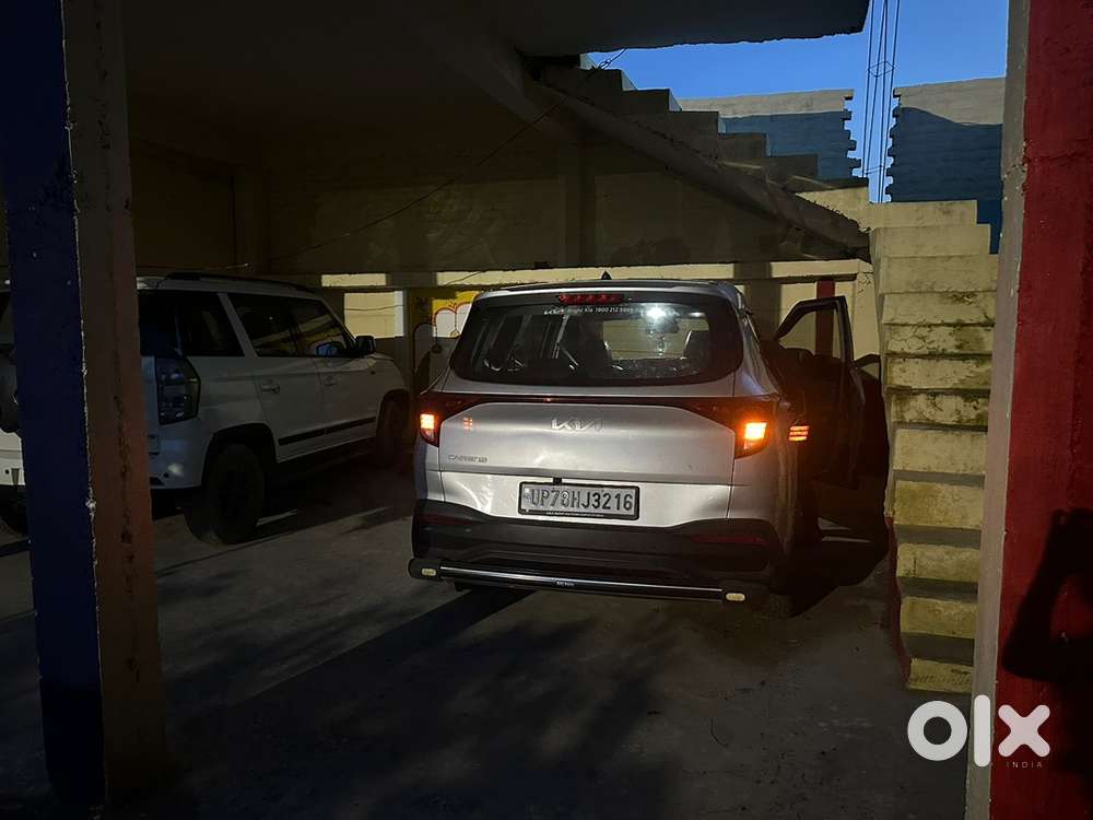Kia Carens Petrol 26300 Km Driven
