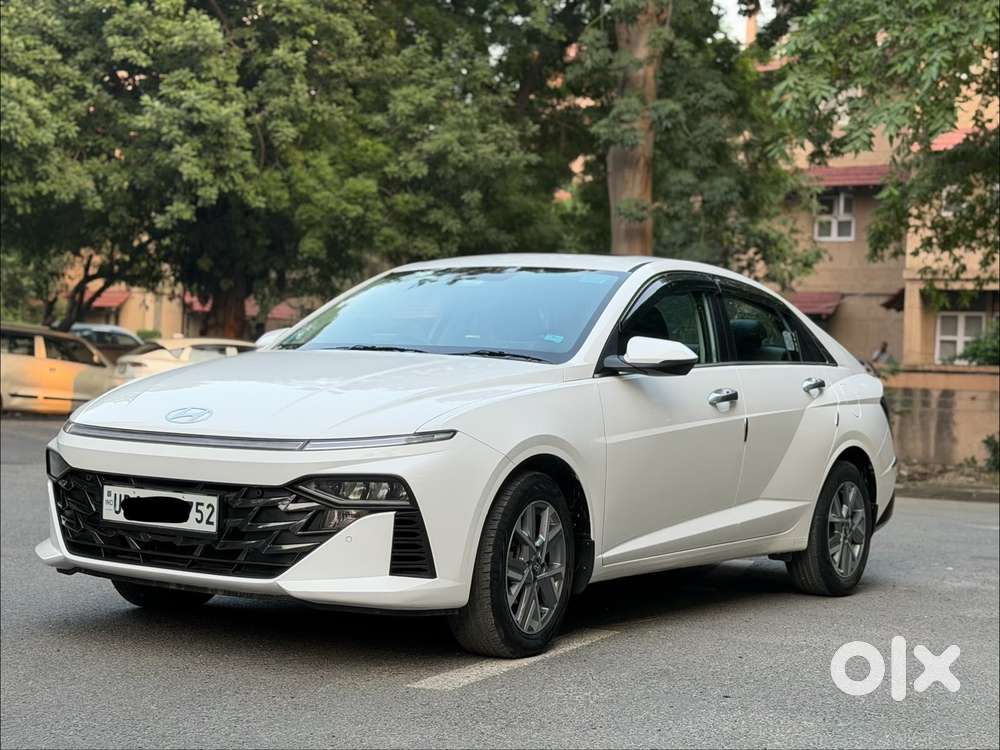 Hyundai Verna 1.5 Sx Ivt, 2025, Petrol