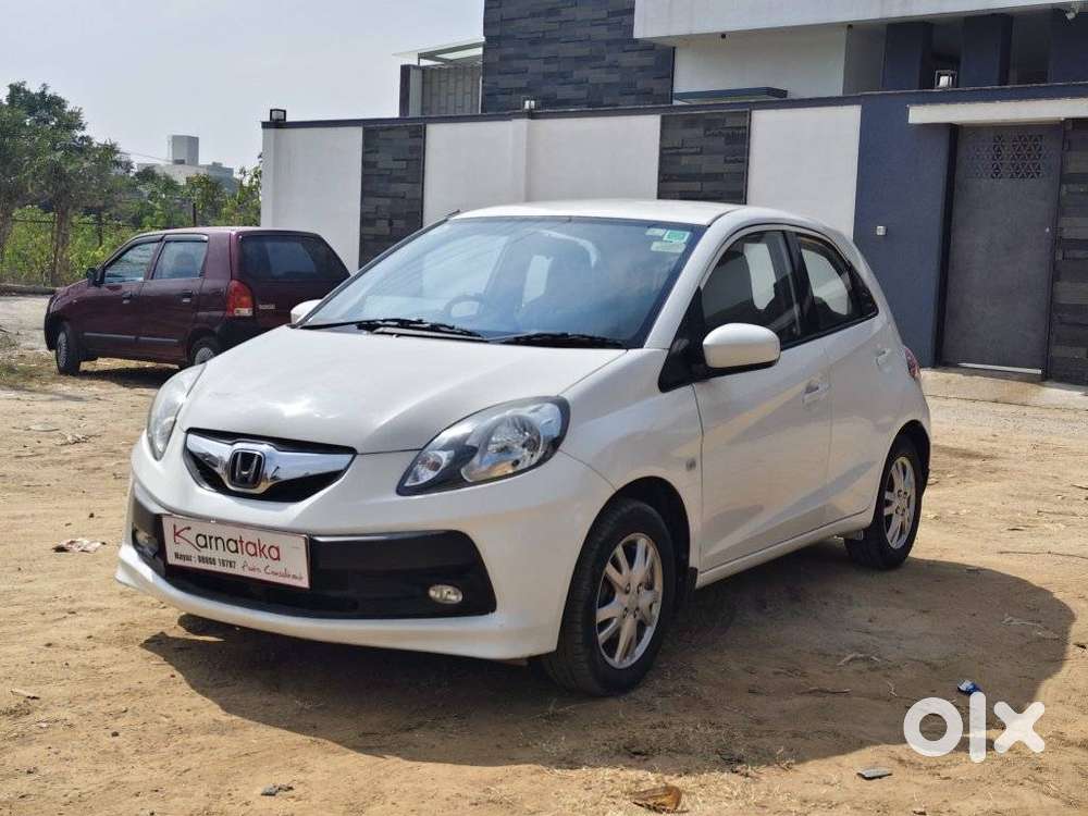 Honda Brio V Mt, 2012, Petrol