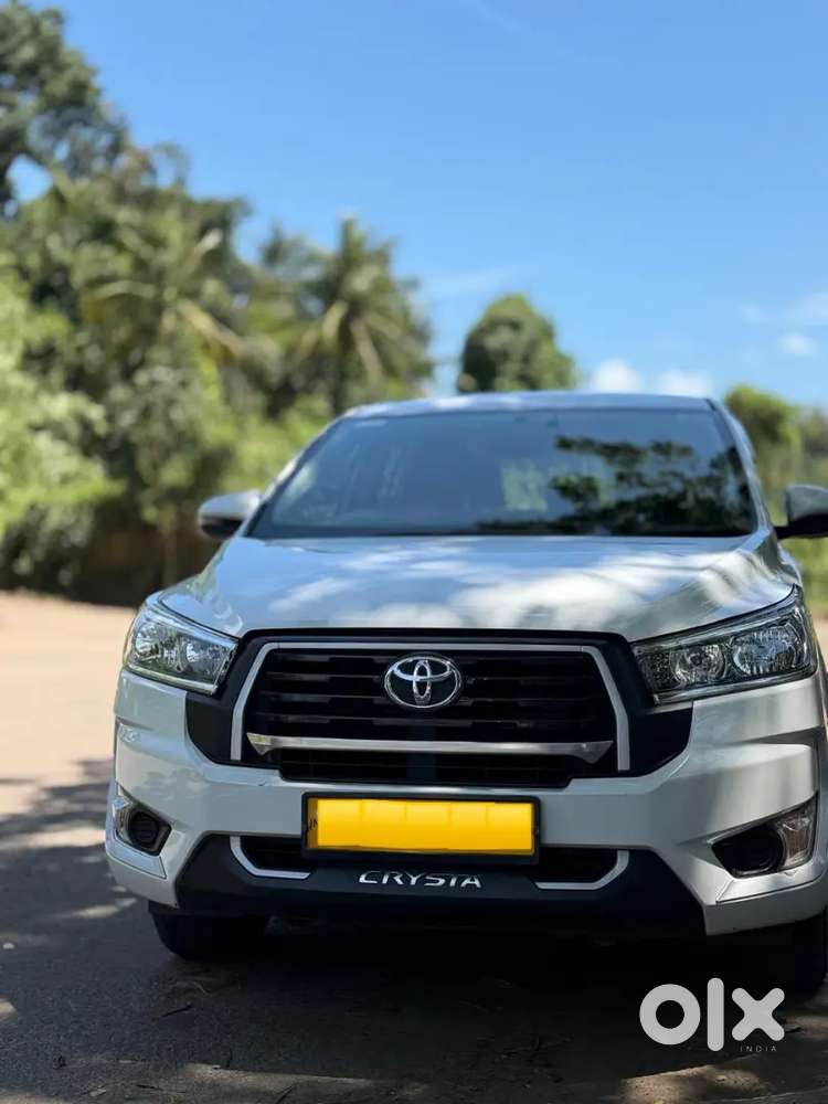 Toyota Innova Crysta 2024