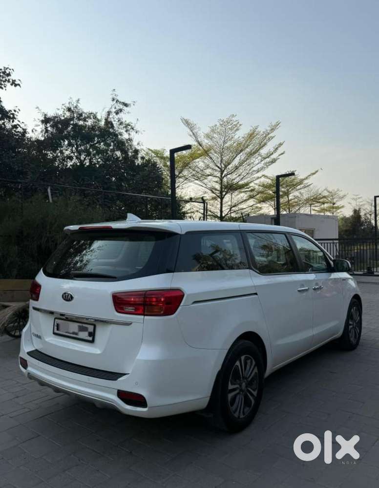 Kia Carnival Premium, 2020, Diesel