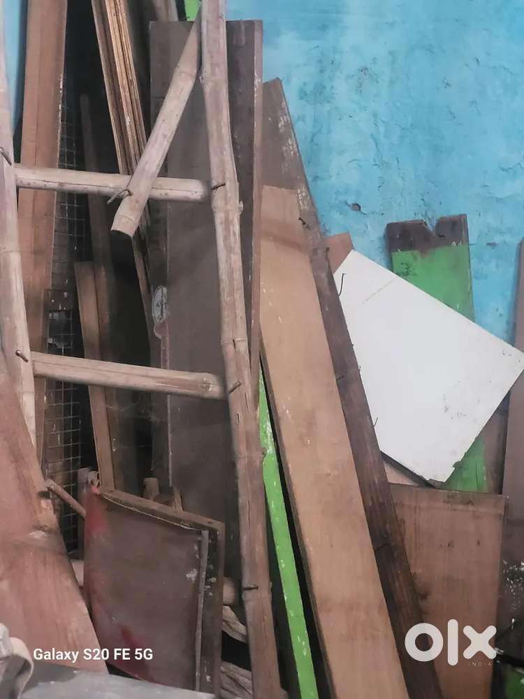 चिरी हुई लकड़ी (Firewood) बिक्री के लिए  अच्छी क्वालिटी  Bulk उपलब्ध