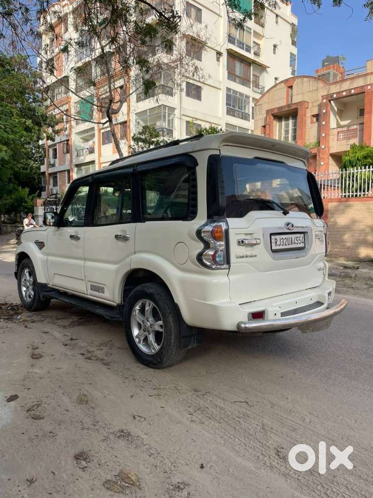 Mahindra Scorpio S10 8 Seater, 2015, Diesel