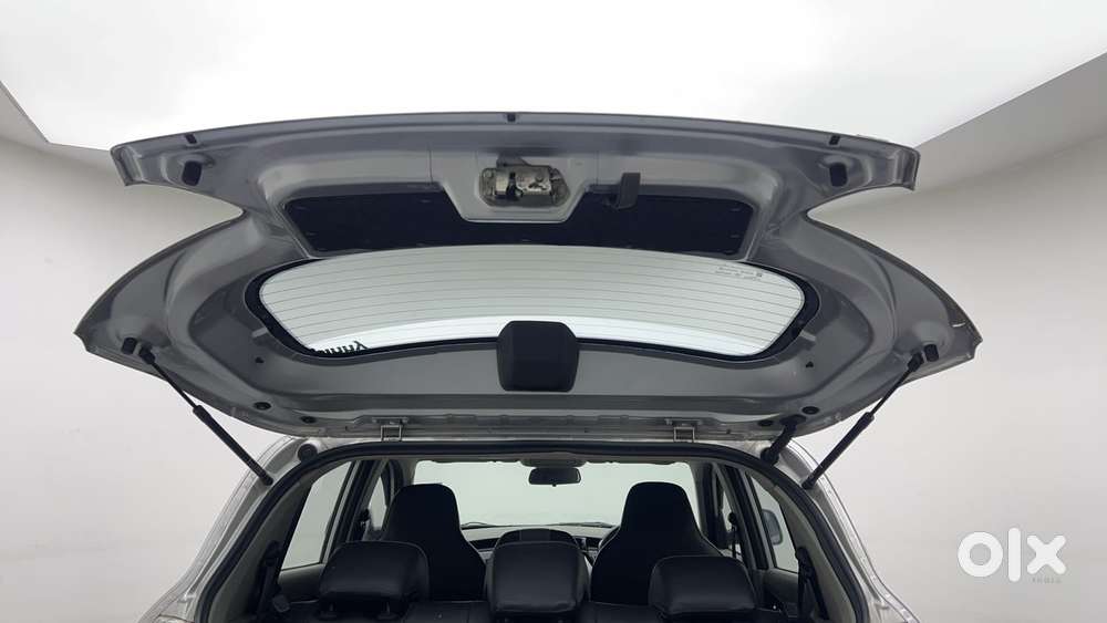 Mahindra Kuv 100 2016-2017 Mfalcon G80 K8, 2016, Petrol