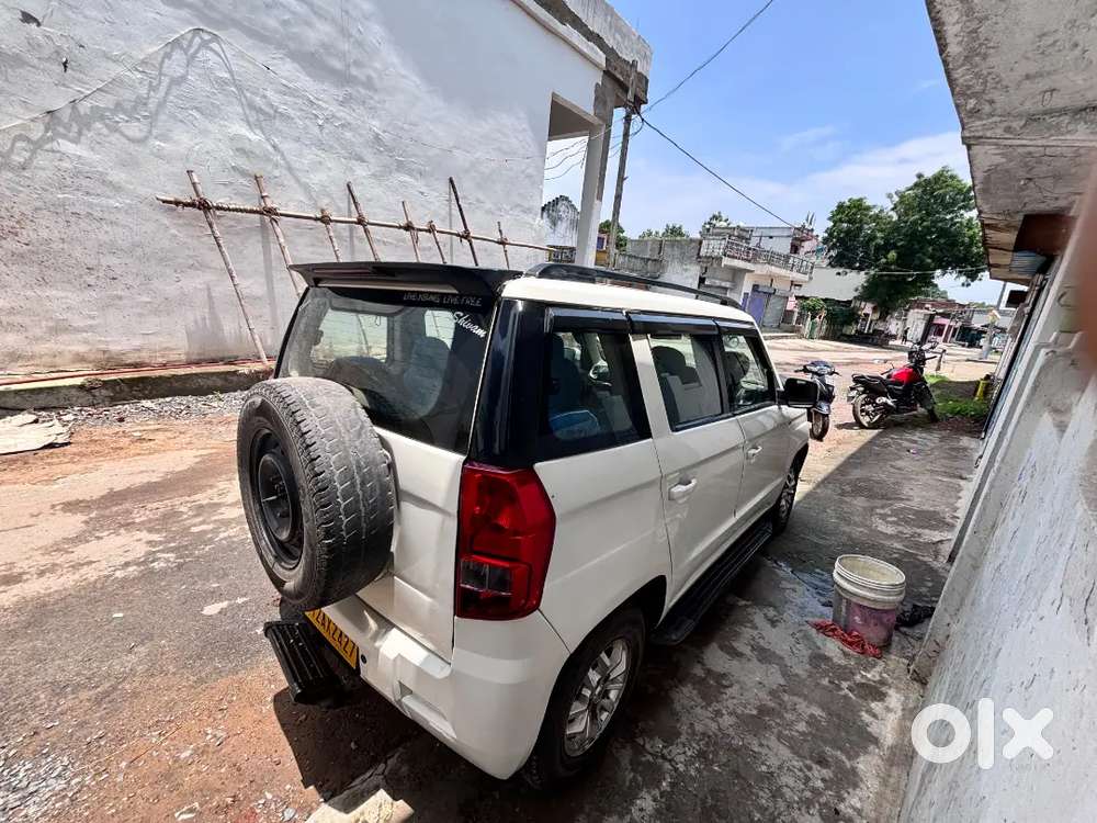 Mahindra Tuv 300 2018