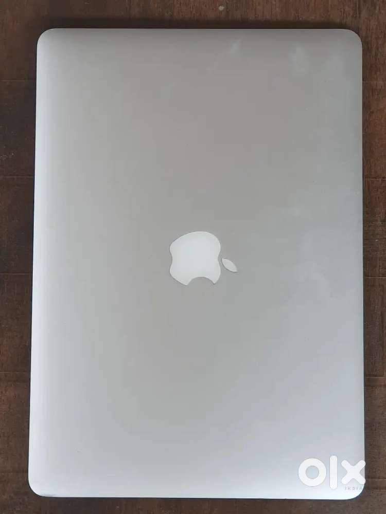 Macbook Air 2017 8GB RAM 128GB SSD Clean Condition with Original Charg