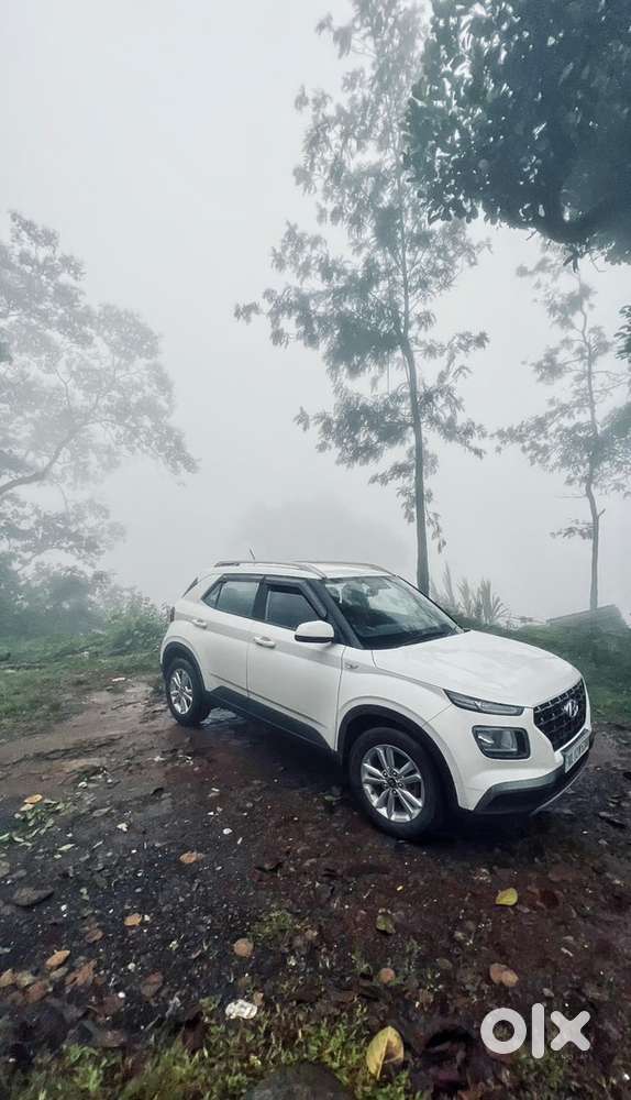 Hyundai Venue Petrol 2021