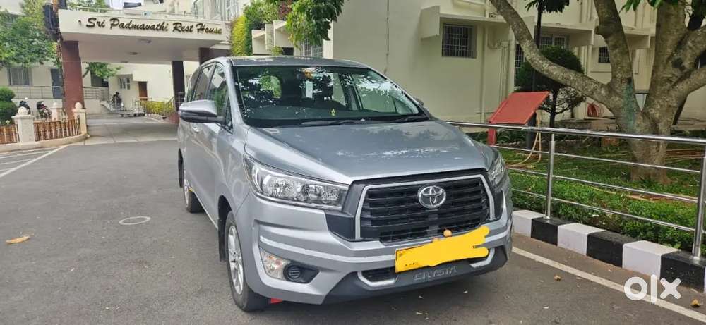 Innova Crysta 2023