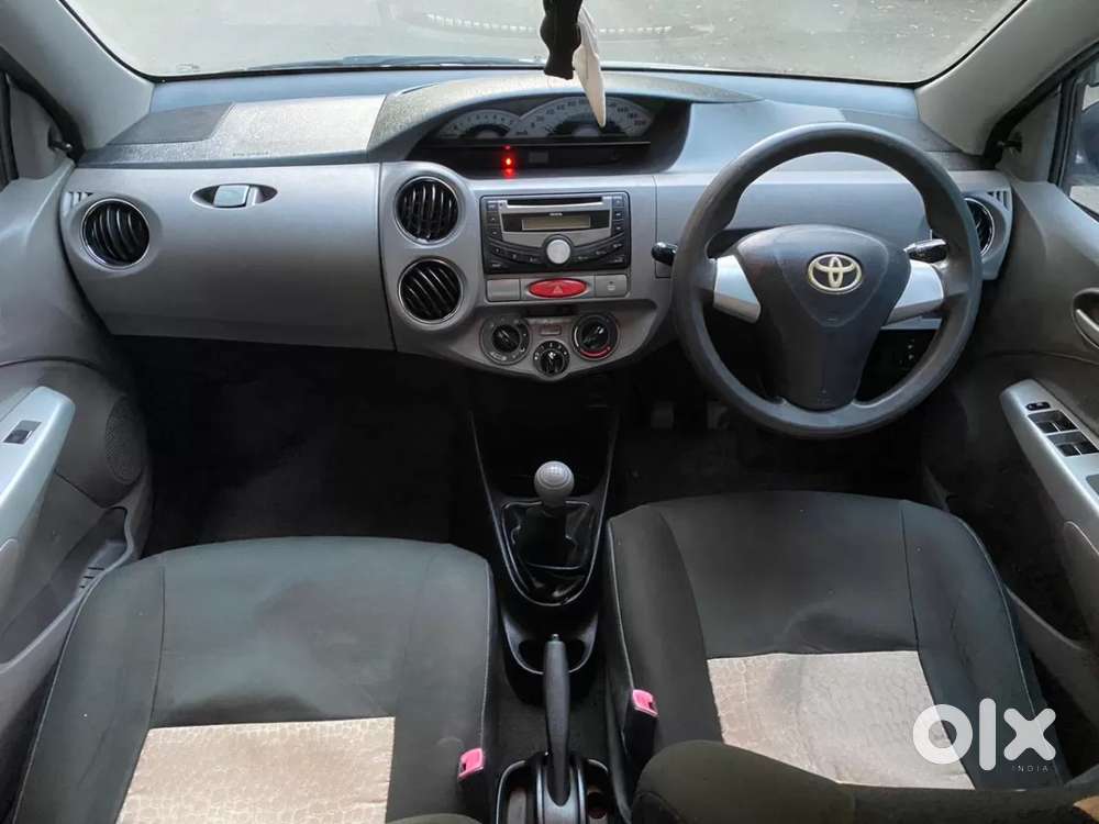 Toyota Etios 1.5 V, 2012, Petrol