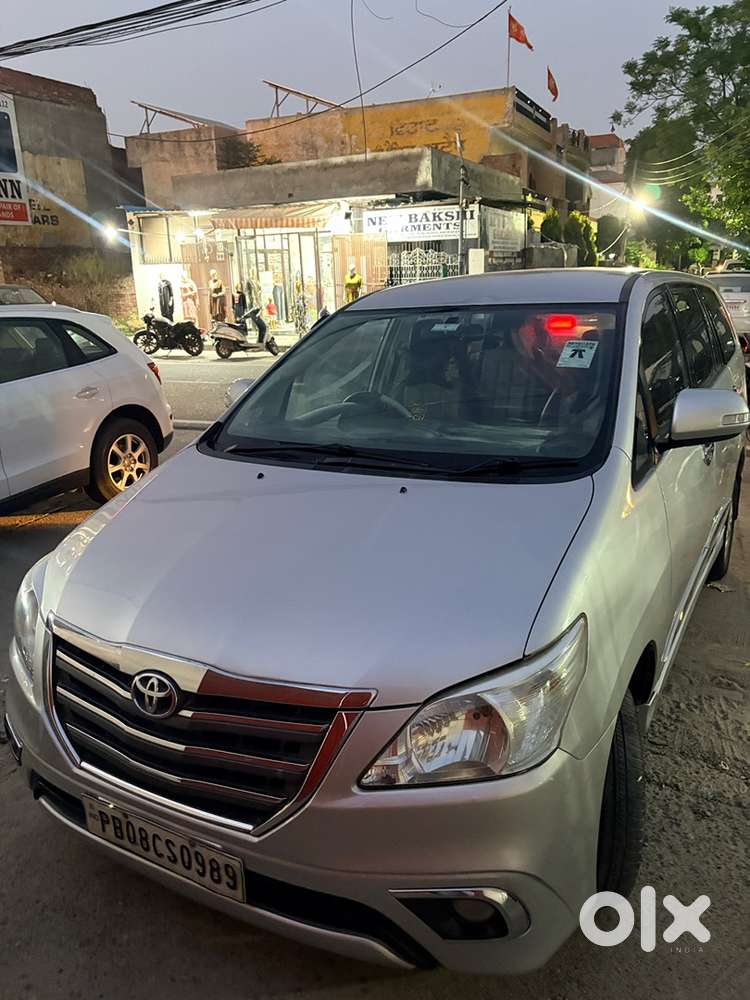 Toyota Innova Diesel 2014 Top Model