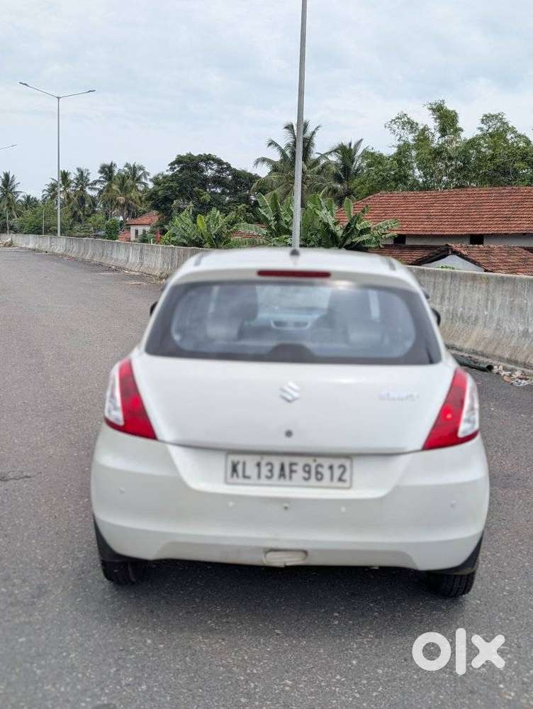 Maruti Suzuki Swift Lxi, 2016, Petrol