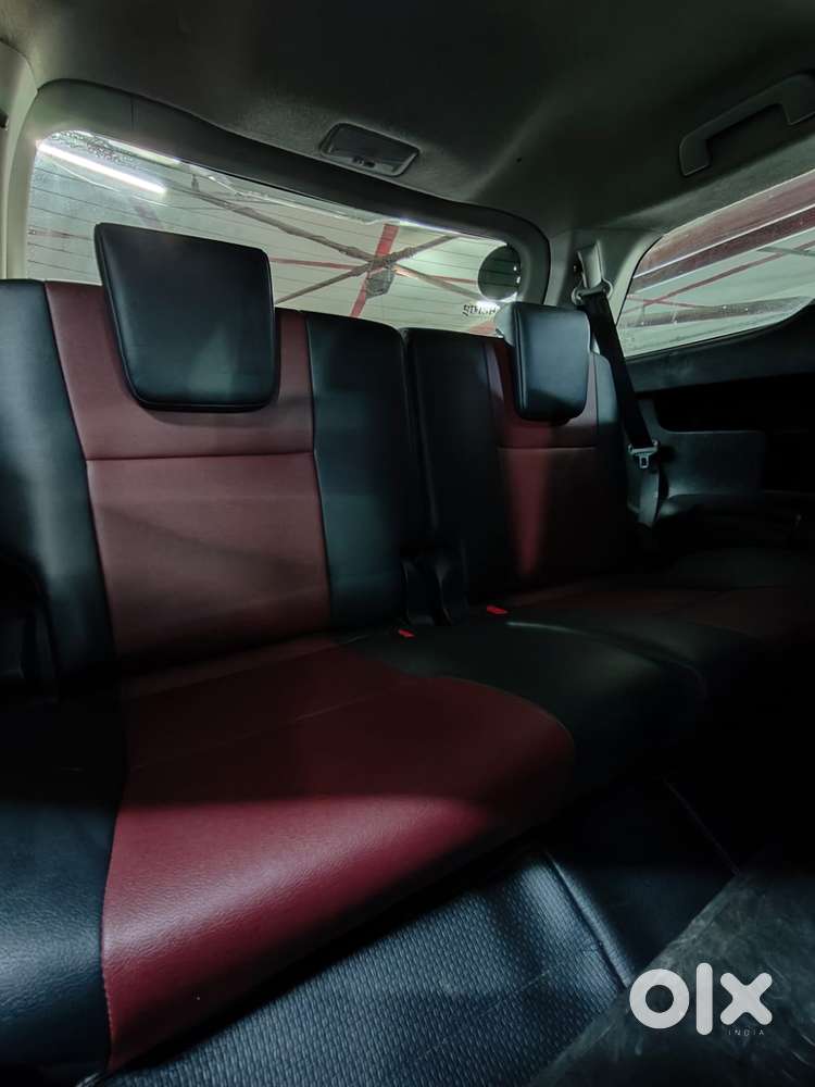 Toyota Fortuner Legender