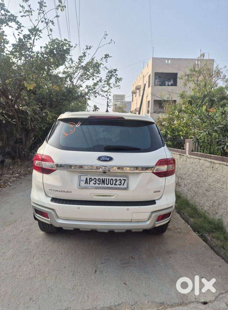 Ford Endeavour 3.2 Titanium At 4x4, 2016, Diesel