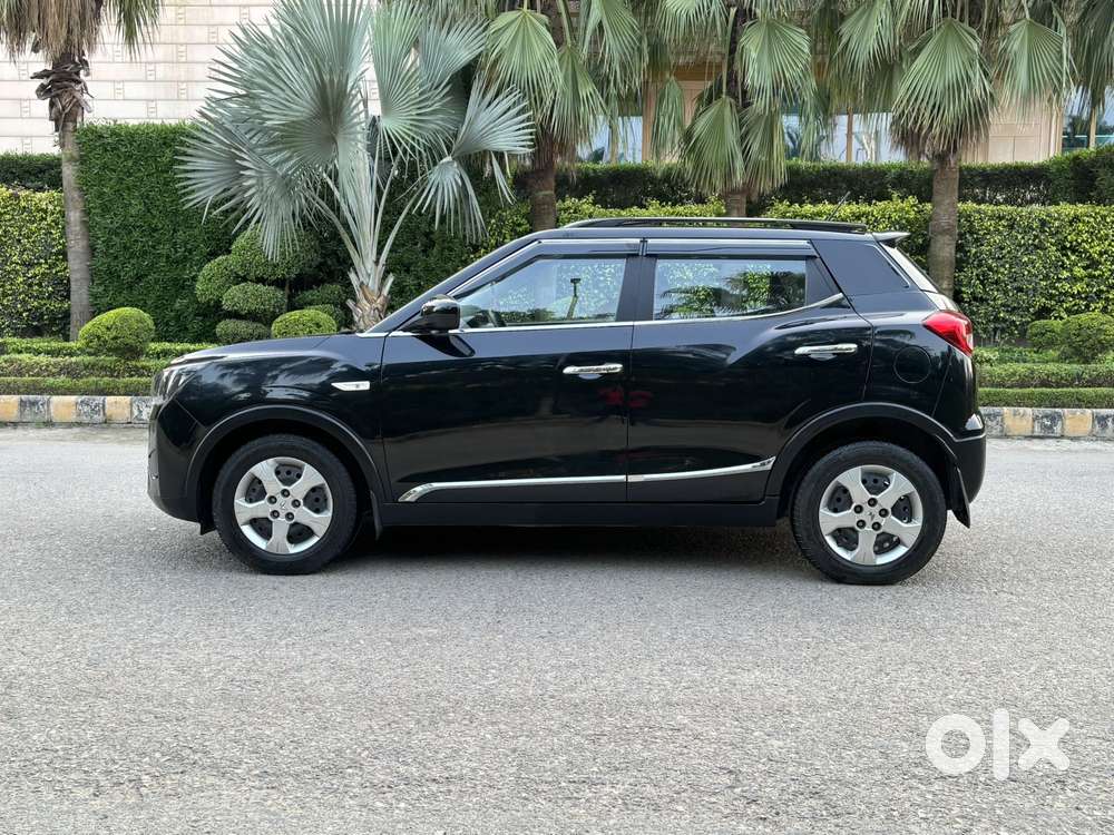 Mahindra Xuv300 W8, 2023, Petrol