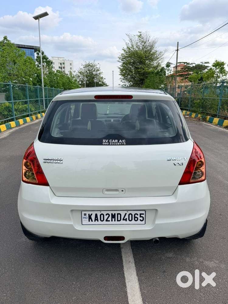 Maruti Suzuki Swift Vxi Abs Bsiv, 2009, Petrol