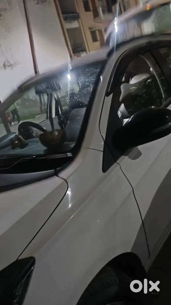 Tata Tiago Xt Icng 2025 Car
