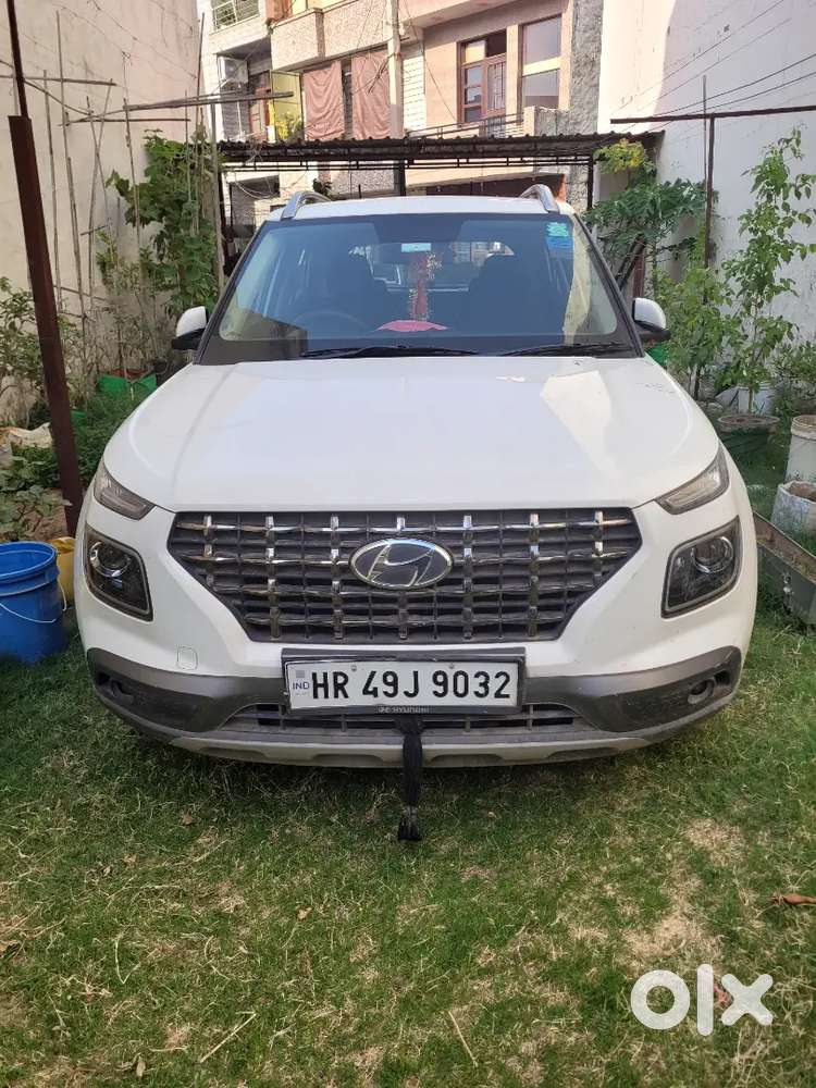 Hyundai Venue 2022 Petrol 36000 Km Driven