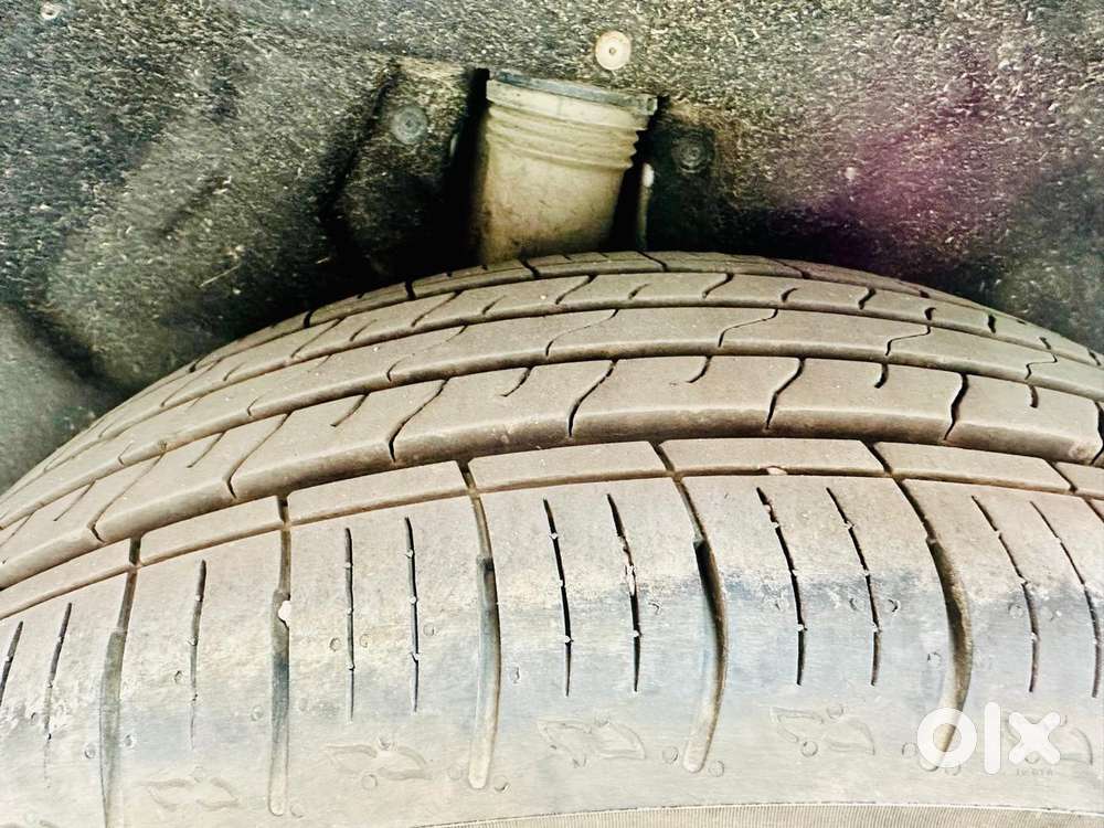 Mahindra Xuv700 2.0 Ax 5 Petrol Mt 7 Str, 2022, Petrol