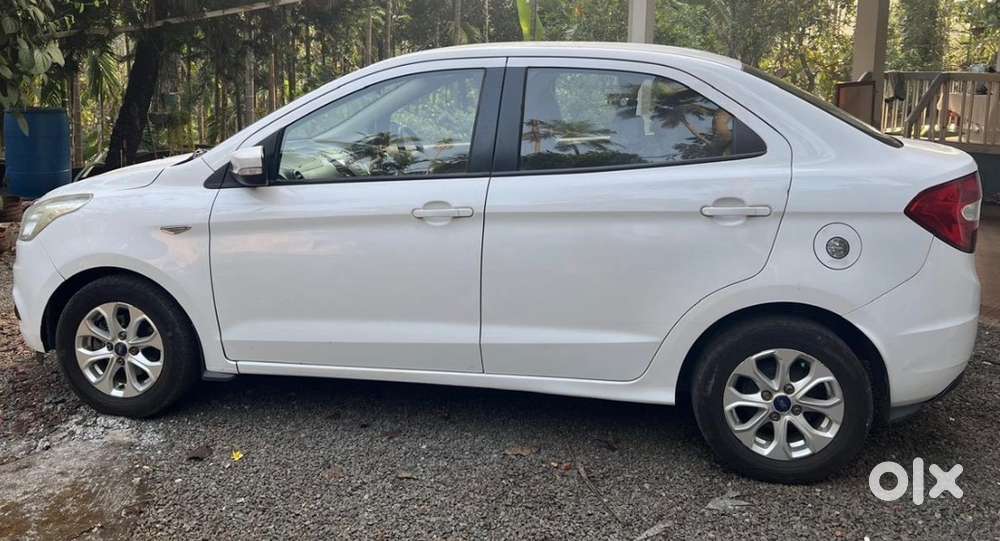 Ford Aspire Titanium Blu 2017