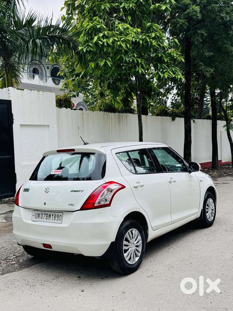 Maruti Suzuki Swift Vxi Optional, 2015, Petrol