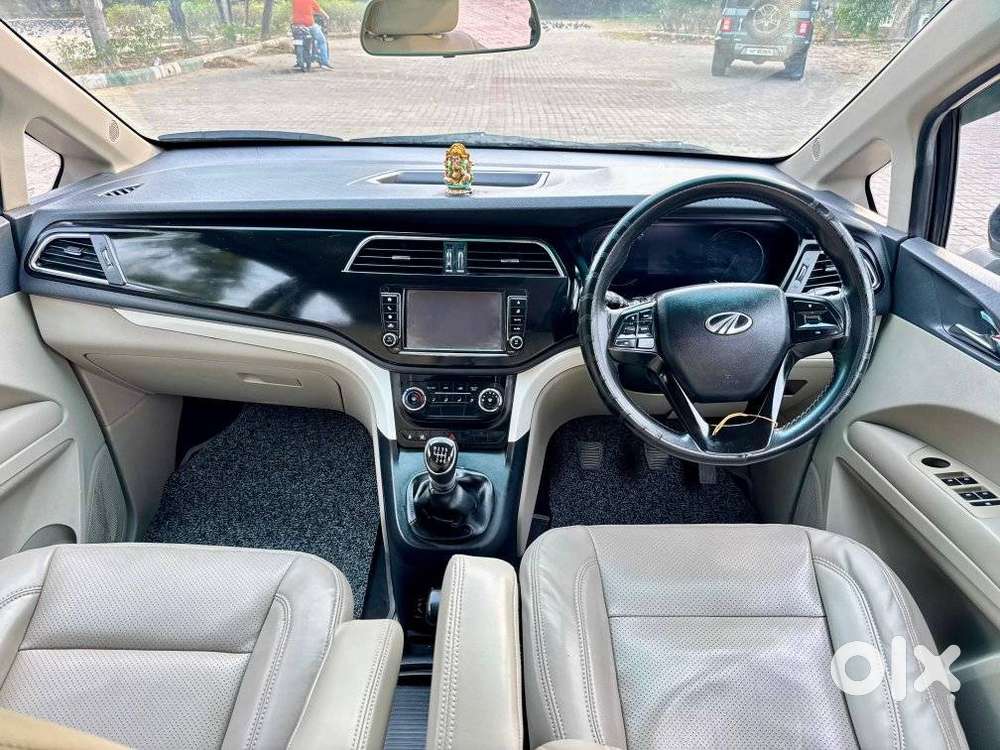 Mahindra Marazzo M6, 2020, Diesel