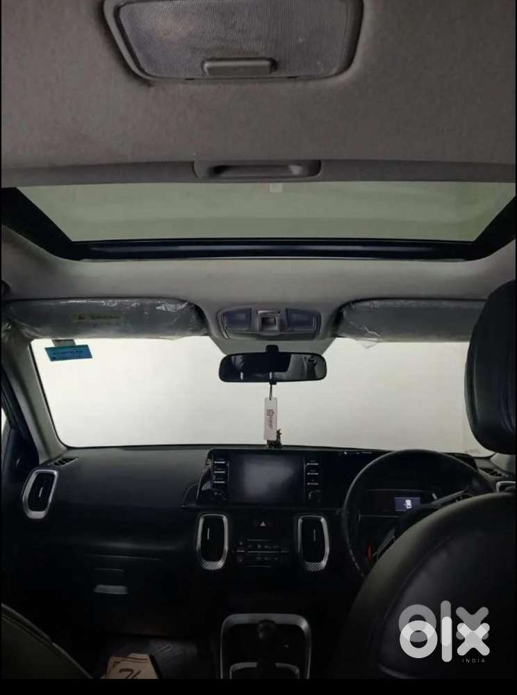 Kia Sonet Htk Plus 2023 Petrol Manual