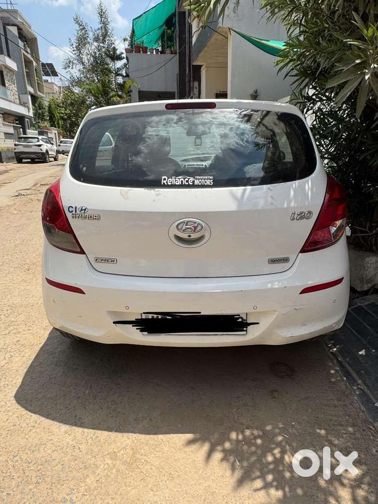 Hyundai Car Diesel 2012 Km Driven