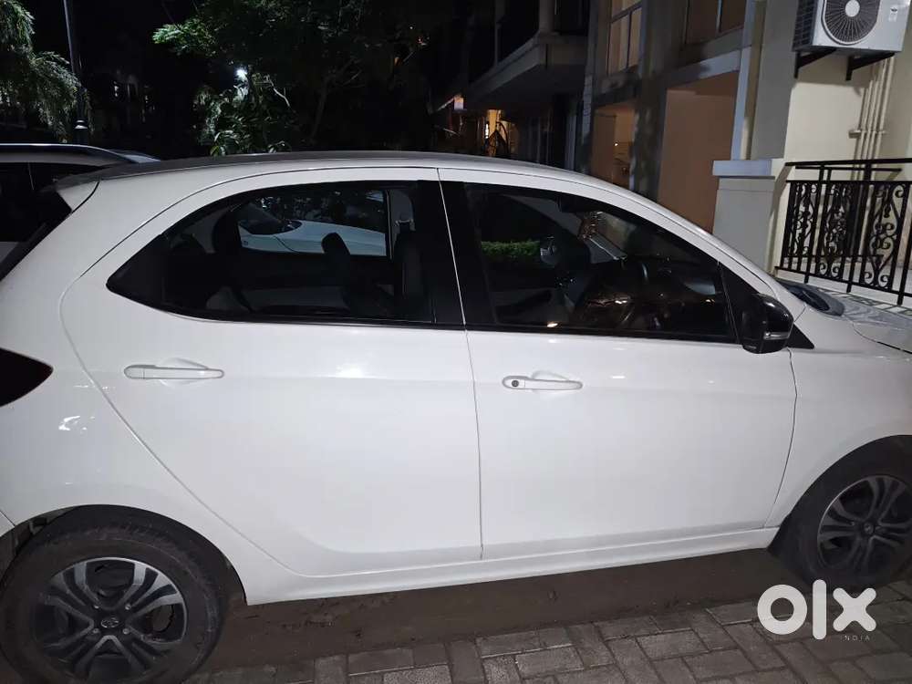 Tata Tiago 2022 (2023 Purchased And Registered)petrol 18000 Km Driven