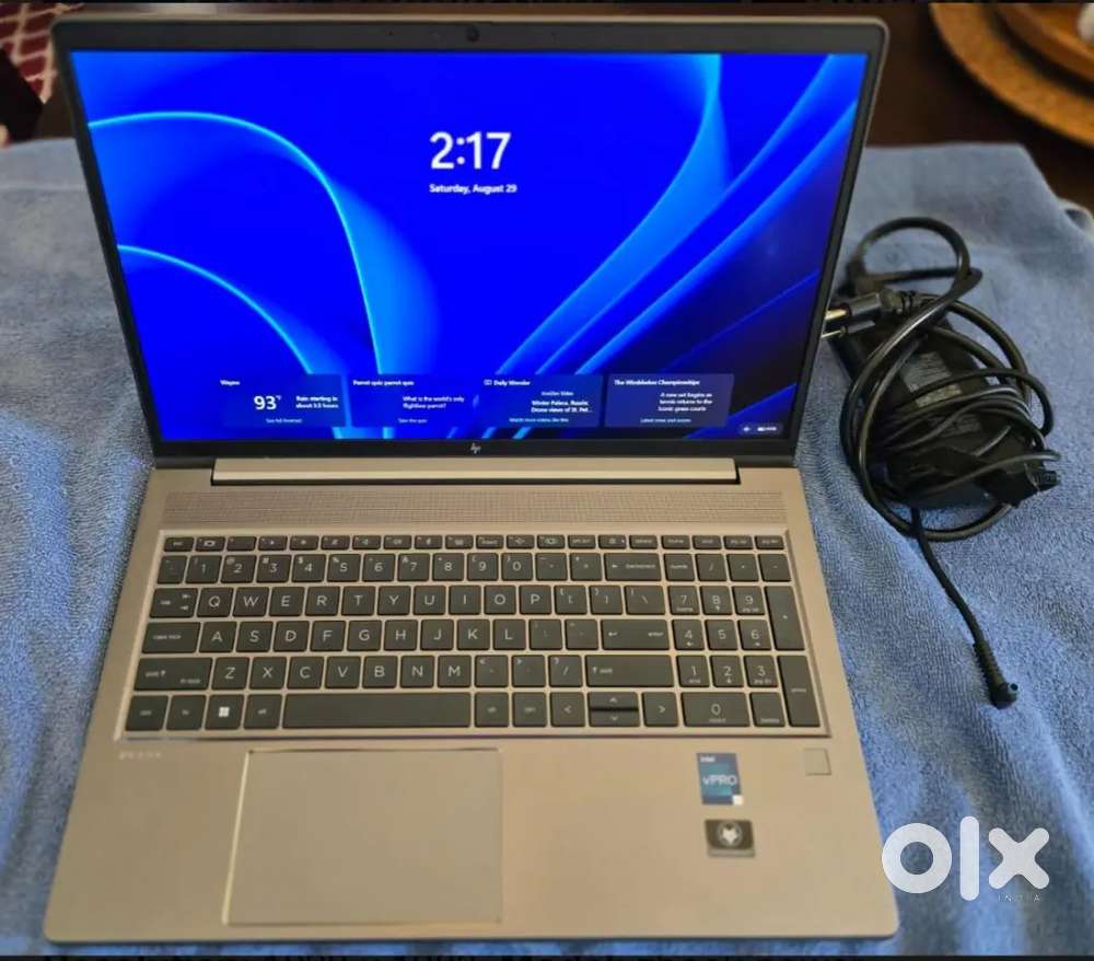 Refurbished laptop start 10 k to 35 k