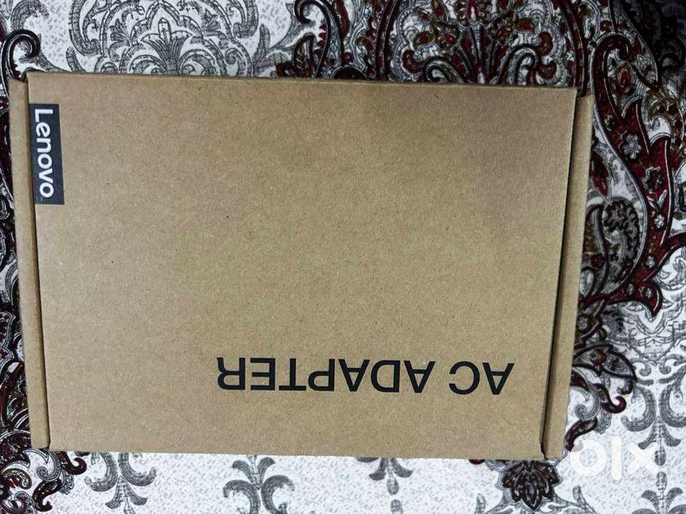 New lenovo 65W round tip AC adapter(in) seal pack