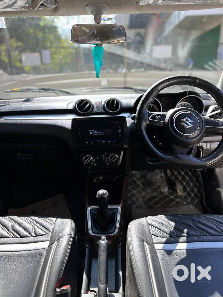 Maruti Suzuki Swift Vxi + Manual, 2022, Petrol