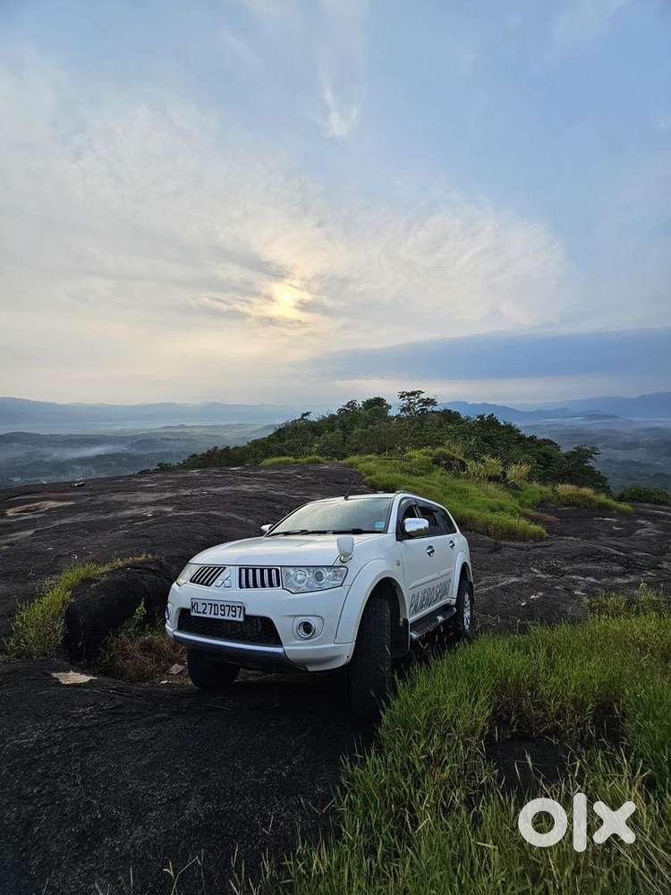 Mitsubishi Pajero Sport 2014 Diesel Well Maintained